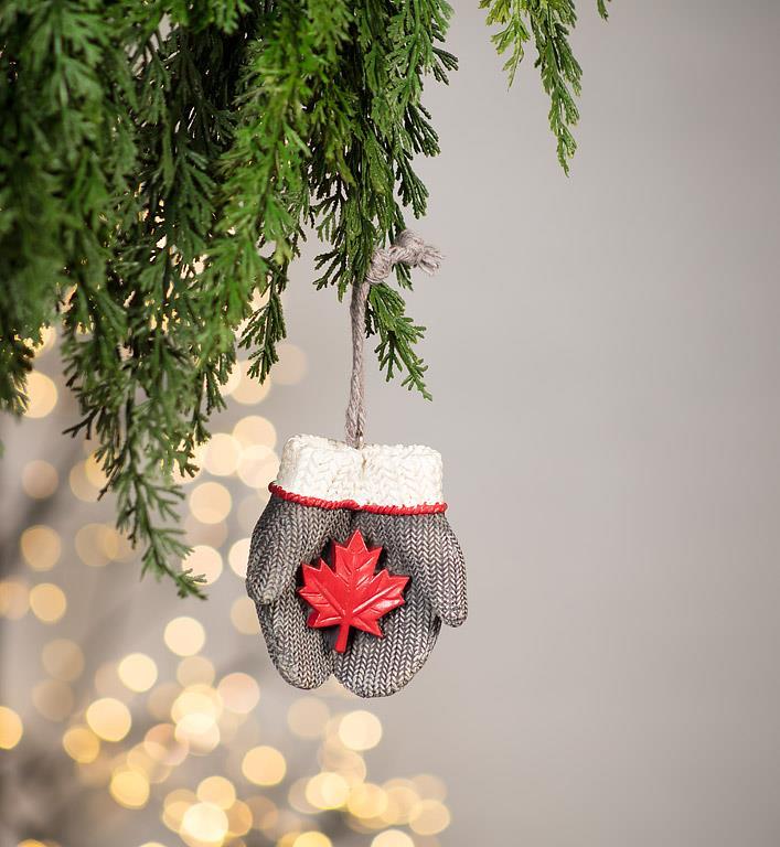 Ornament | Mittens & Maple Leaf