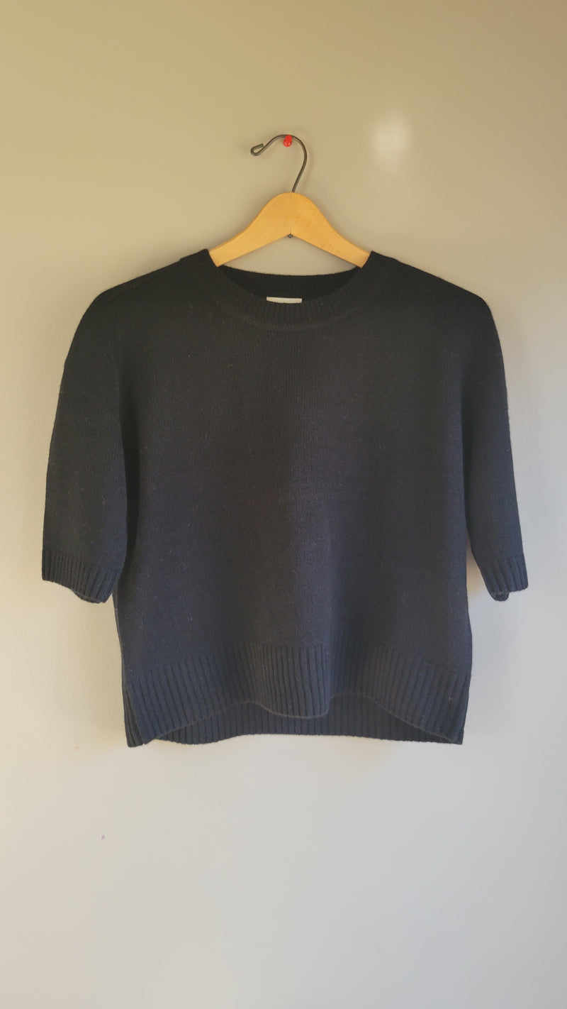 NAIF | HOLLY SWEATER | BLACK