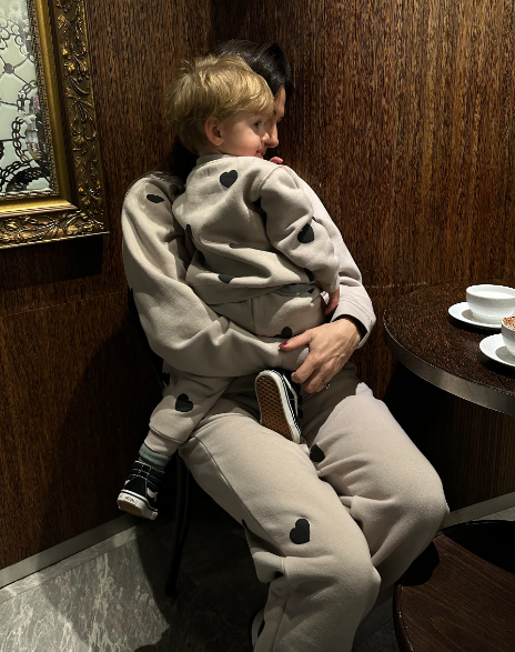 BRUNETTE THE LABEL | "ALL OVER HEART" Little Babes Classic Crew | oyster