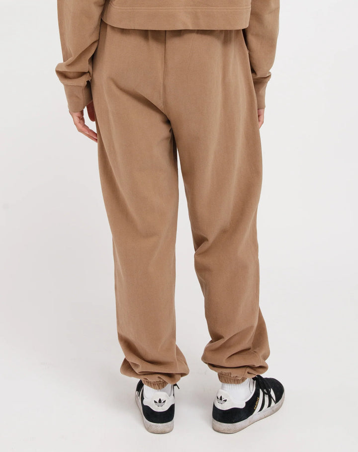 BRUNETTE THE LABEL | Best Friend Jogger | fawn
