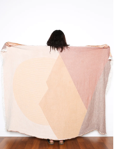The Meander Throw | multi