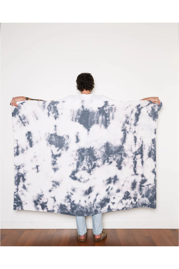 TOFINO TOWEL | THE SOUL MUSLIN THROW | INDIGO