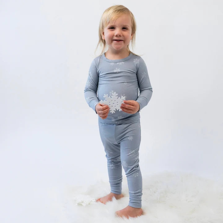 Belan J. | Bamboo Long Sleeve Pajama Set | Snowflakes