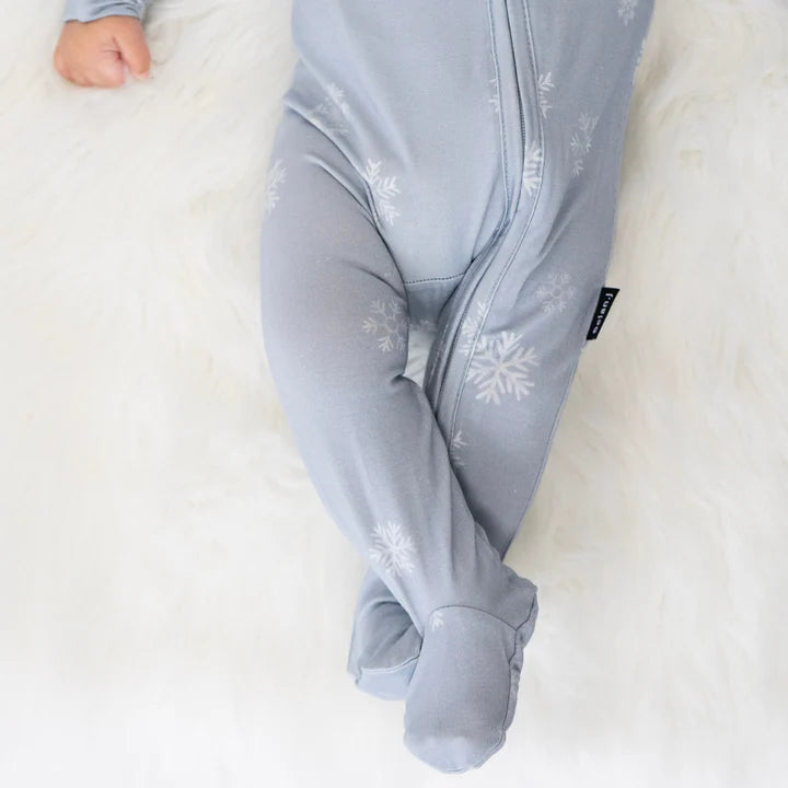 Belan J. | Bamboo Footed Sleeper | Snowflakes