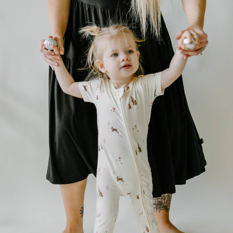 Belan J. | Bamboo Short Sleeve Zipper Romper | Bunnies