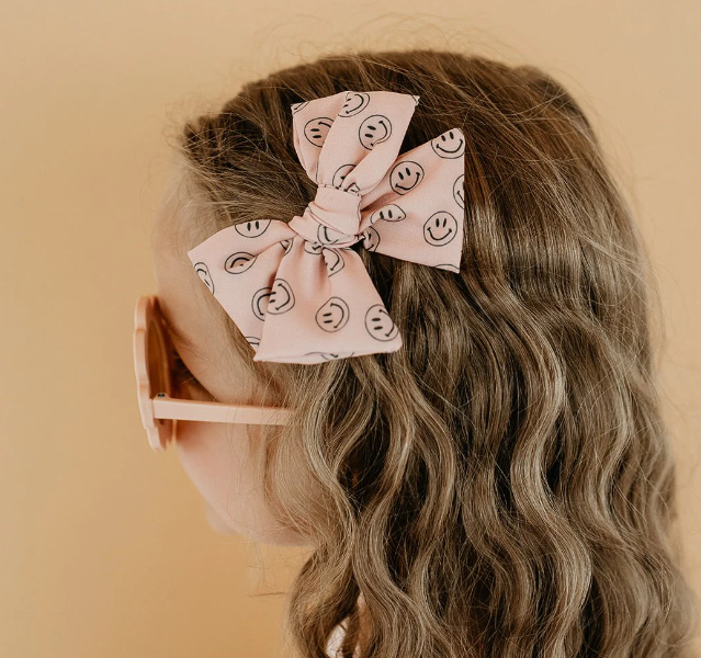 Blush Midi Bow | smilies