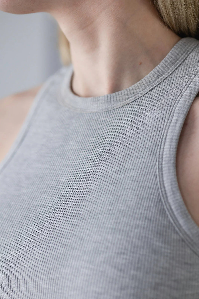 APRES ACTIF | ESSENTIAL RIBBED TANK | CLOUD GREY