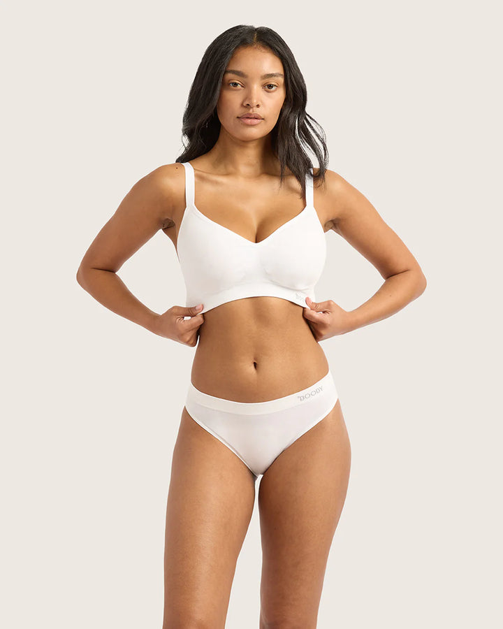 Full Bust Wireless T-Shirt Bra | white