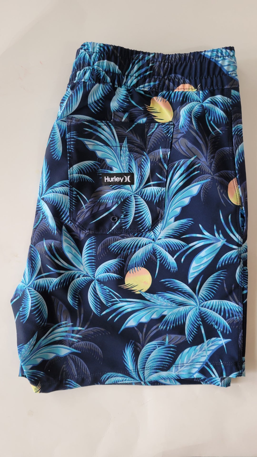 Hurley | Men's Cannonball Volley 17" Shorts -Obsidian