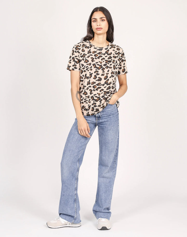 BRUNETTE THE LABLE | The Boxy Crew Neck Tee | Tan Leopard