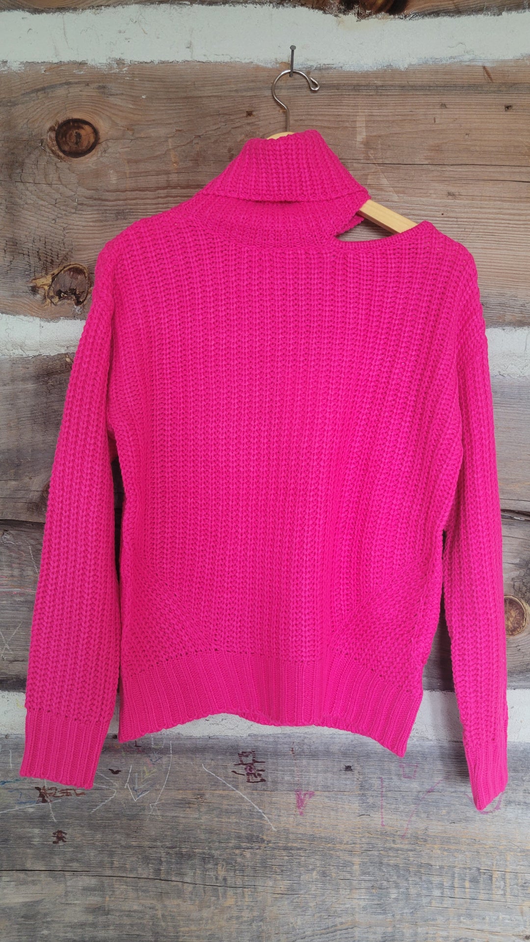 JOHN + JENN | Emilie Peekaboo Shoulder | Hot Pink