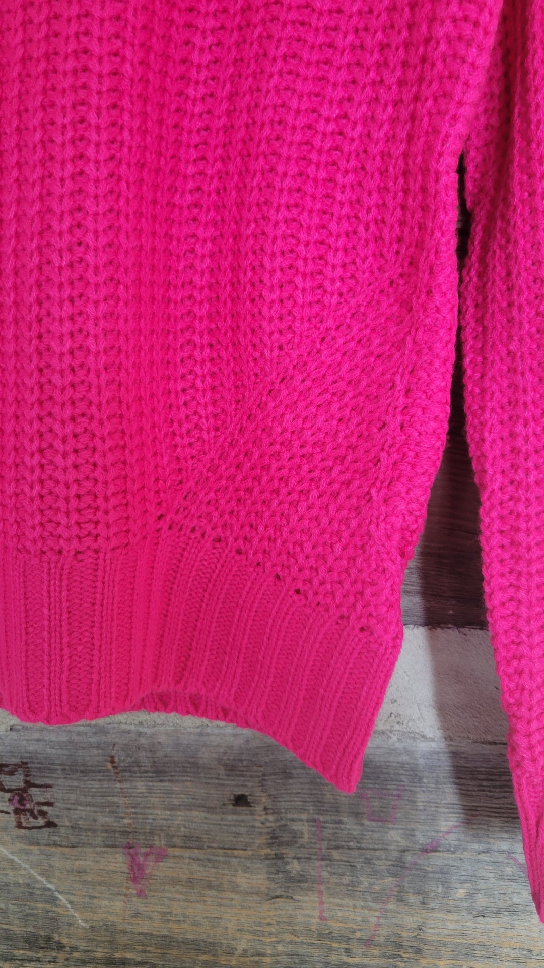 JOHN + JENN | Emilie Peekaboo Shoulder | Hot Pink